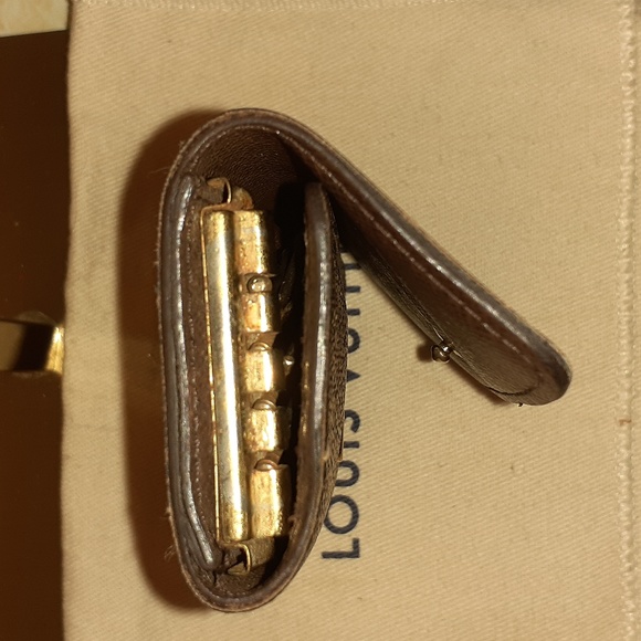 LOUIS VUITTON DAMIER CASE AUTHENTIC KEY HOLDER - Picture 5 of 13